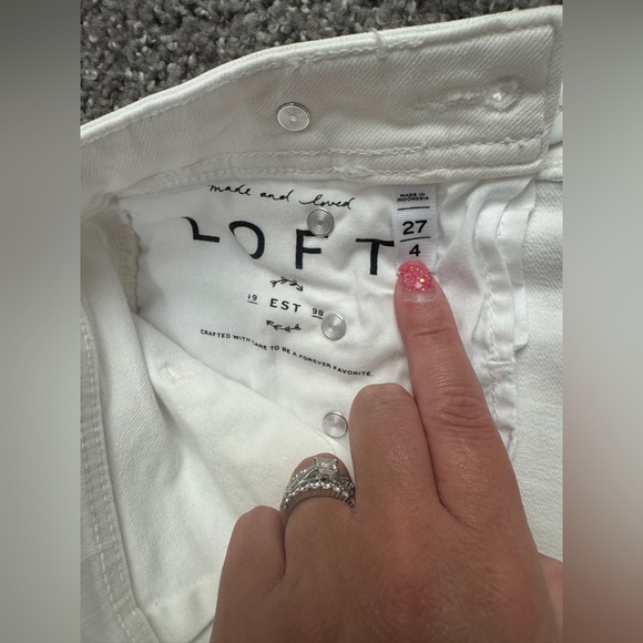 LOFT High Waist White Button Shorts 4/27 - Picture 4 of 4